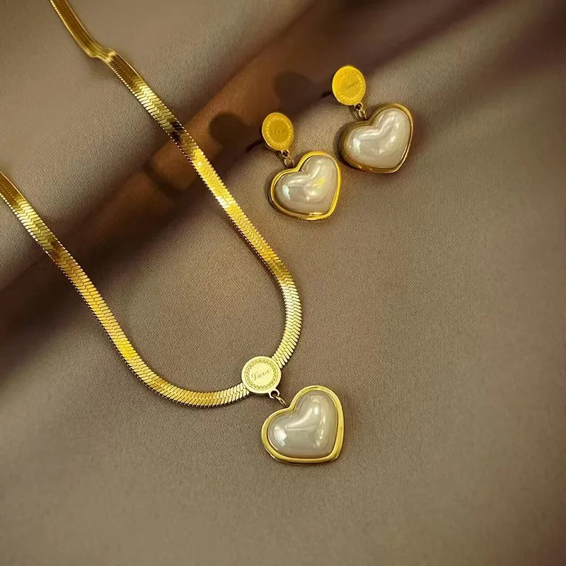 Golden Heart Charm Set